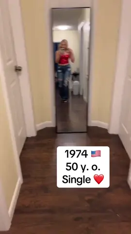 Single American woman #singlemom #singlewoman 