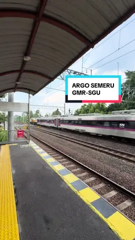 Spam S35 dari KA Argo Semeru tujuan Surabaya Gubeng saat melintas stasiun Maguwo🎺 yang duduk di ekse 1: bang udah bang😭😆 #kereta #keretaapi #keretaapikita #keretaapiindonesia #kaiindonesia #kaiuntukindonesia #cc206 #argosemeru #argosemerucompartment 