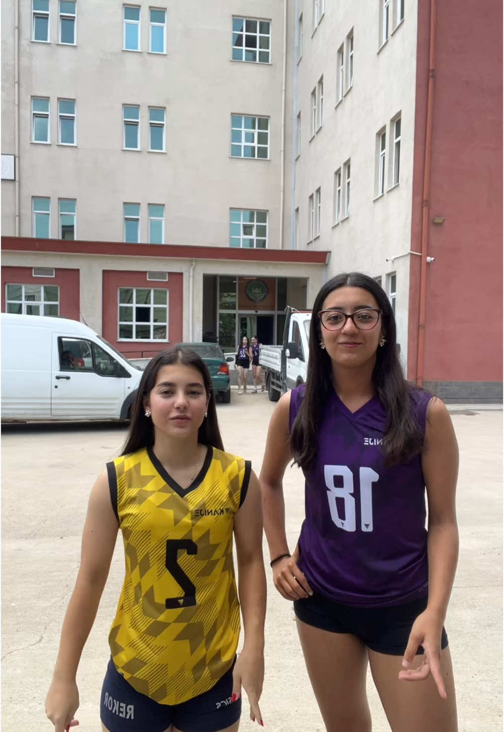 Albüm cıktıgına göreee #manifest @aynur 
