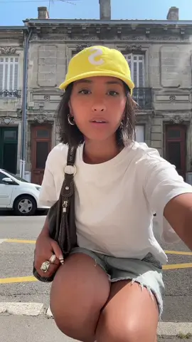 Suprême je t’aime #summeroutfit #outfitinspo #outfitinspo #fashiontiktok #clarkswallabees #supreme #pourtoii #fyp @Clarks Originals 