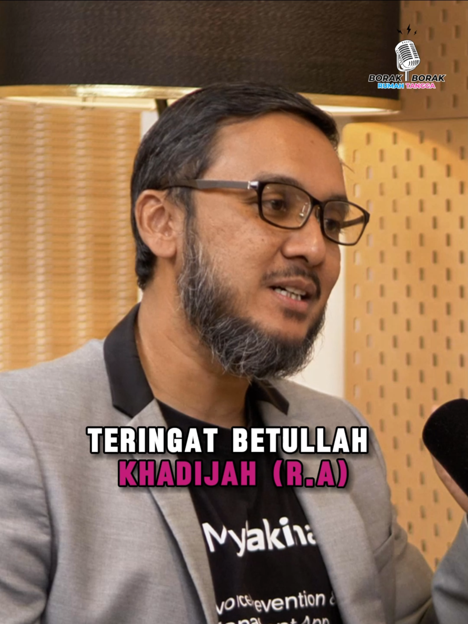 Tahukah anda, isteri boleh dapat syurga dengan mudah? Hanya dengan 3 kunci ini, anda dah boleh buka pintu syurga Jannah! ✅ Ketaatan kepada suami. ✅ Menjaga amal ibadah & harta suami. ✅ Pahala berganda dengan urutan ikhlas 5-10 minit saja! Belajar dari Saidatina Khadijah (R.A). Komen jika anda selalu amalkan! TAG isteri, bakal isteri, atau kawan-kawan wanita anda! Tonton episod penuh Borak-borak Rumah Tangga di YouTube channel MySakinah #fyp #borakborakrumahtangga #mysakinah #rumahtangga #rumahtanggabahagia #muhasabahdiri #lelaki #suamiistri #suamiistribahagia #isteri #kewangankeluarga #kewangan #keluargabahagia #gajitinggi #komunikasi