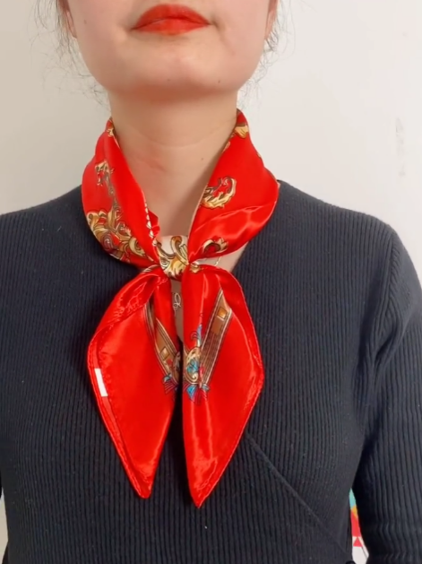 FashionHack P4: Trendy Ways to Wear a Scarf! #fashion #fashiondesigner #scarftutorial