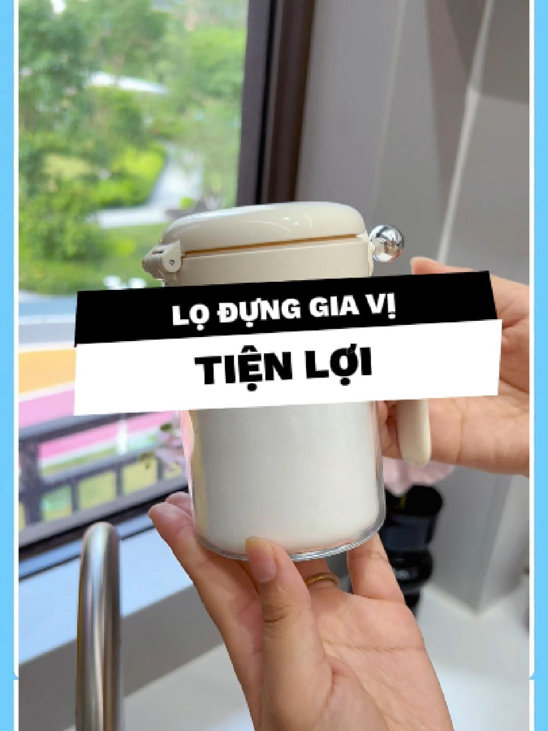 🥄 Hũ gia vị tự bật nắp – Có muỗng kèm, chống ẩm và siêu tiện!  #lodunggiavi #duyne0710 #giadungthongminh #giadungtienich #xuhuong
