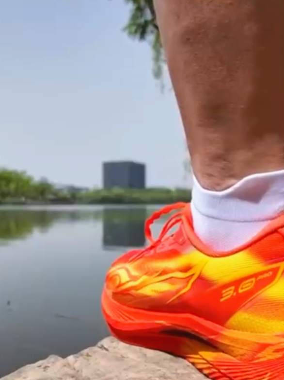 “4 kasut. 4 gaya. 1 misi — tapak mantap, jalan bergaya. Kau team mana? PB4, WIND 3TR, WIND 3 PRO atau PLAID 1.5?”  👟⚡ Tengok dulu, baru pilih hero kau. #KasutPilihanOrangKuat #FeiyingPB4 #Wind3TR #FeiyingPlaid15 #QiaodanMY #KasutLariMalaysia #StyleLokal #PilihanRunner #TapakPower #LariDenganStail #RunningMalaysia #SneakerTestMY #KasualTapiPadu #qd #qdmy #qiaodan #qiaodanmy #qiaodanmalaysia #mantap 