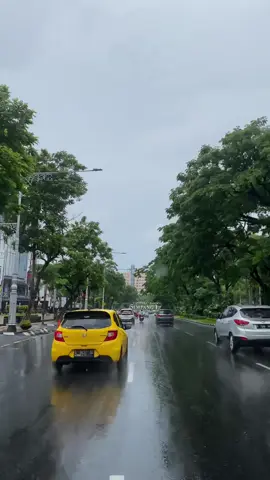 semarang ketika hujan secandu itu