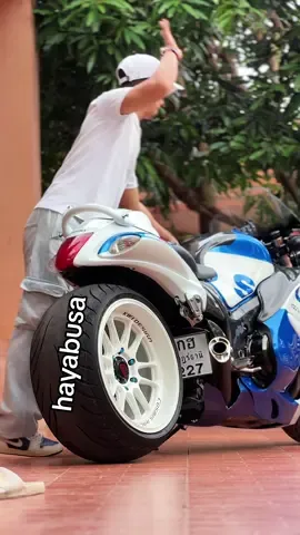 Only the rain can stop me. จะออกจากบ้าน ฝนตกทันที #hayabusa #superbike #bigbike #superbikethailand #superbikethailand 