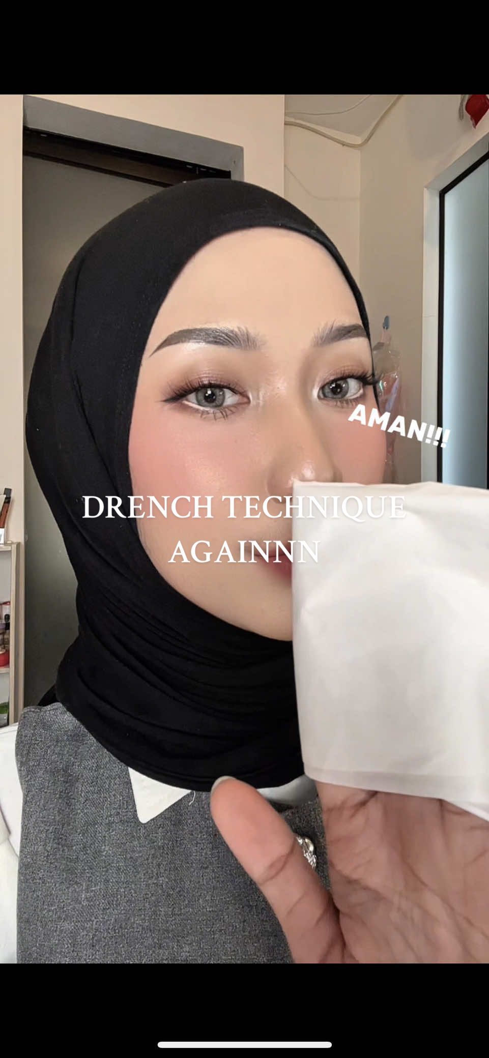 ini salah satu teknik MUA yg gapernah bosen aku terapin, apalagi buat makeup outdoor🤌🏻 #settingspraydazzleme #acnesettingspray #settingspray #acne #acneskin 