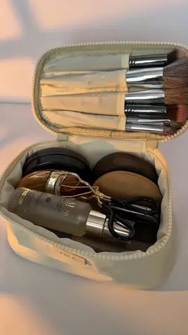 girl essentials✨@BASH Manila #bashmanila #bashmakeuporganizer #makeupbag #travelbag #travelmakeupbag 