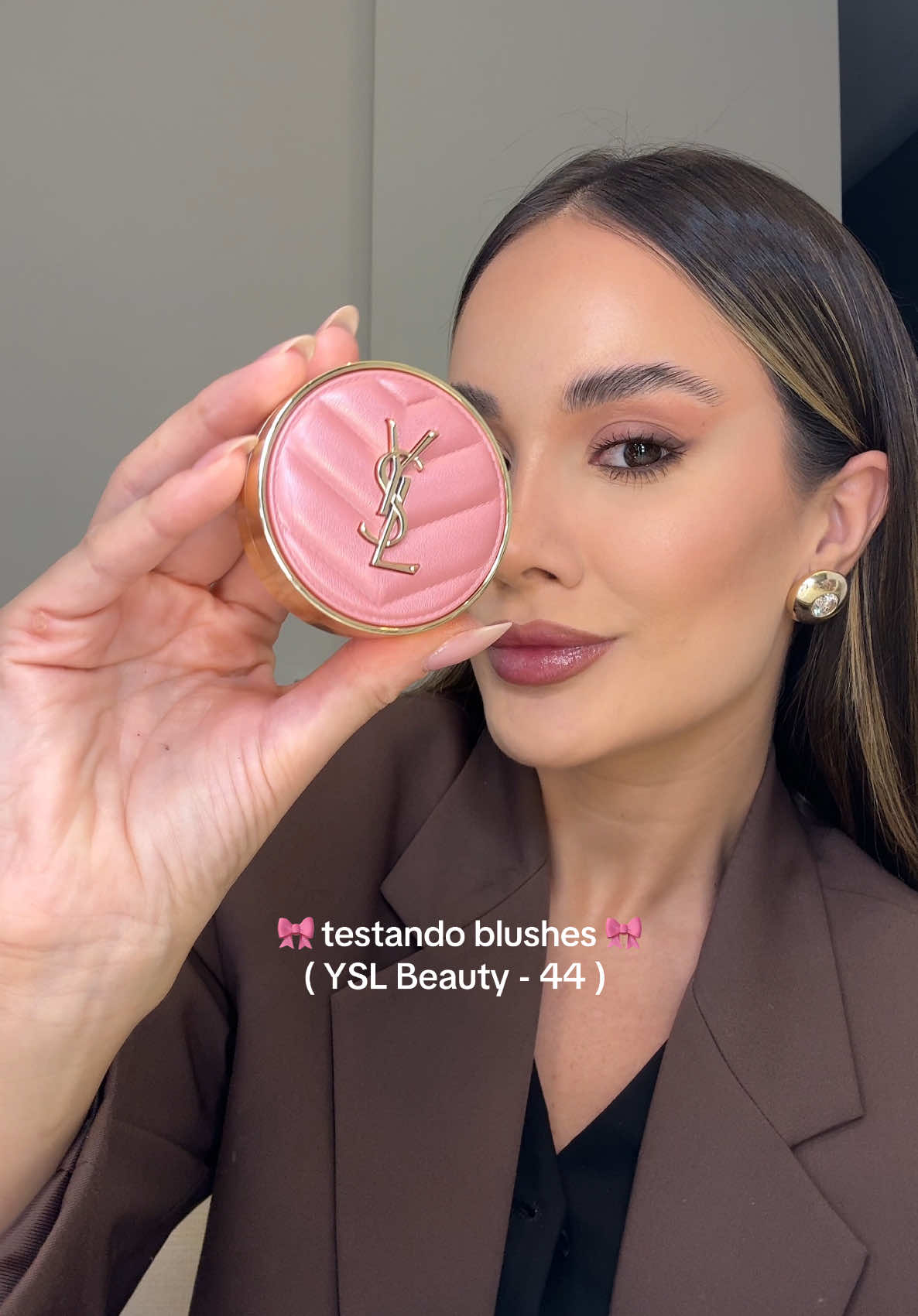 o glow desse é lindo demais! Afffffff 🤌🏼🤌🏼🤌🏼 @YSL Beauty #blush #blushes #sephora #yslbeauty #make #maquiagemtiktok #maquiagem 