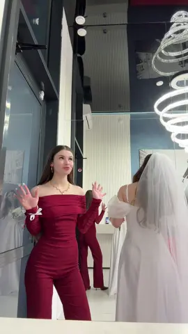 любимую отдала