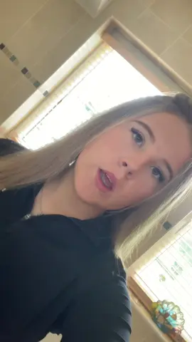 #naoisehorgan #avaoneill #lucychambers #fyfy 