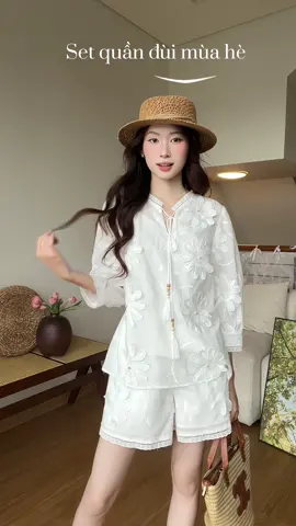 Ai nói mặc đơn giản là nhàm chán? #outfit #lanadesignvn #xuhuong #thờitrang #SQ201 