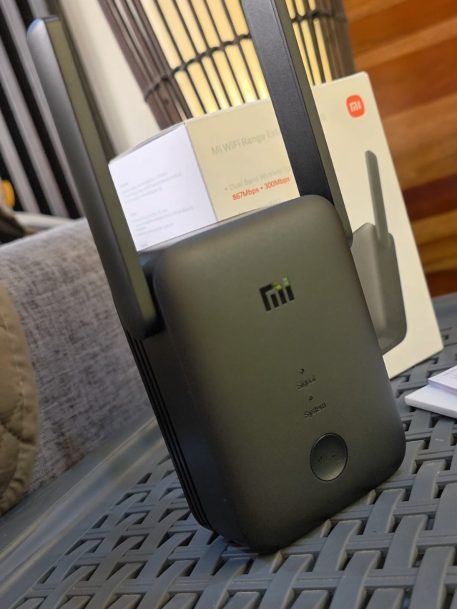 Xiaomi WiFi Range Extender AC1200 WiFi signal repeater #xiaomi #rangeextender #wifiextender #wifibooster #signalbooster #wifirepeater 