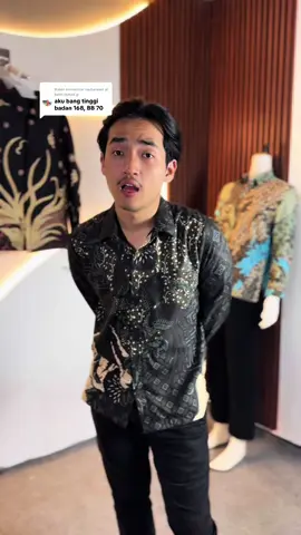 Membalas @muhamad al fatih ismail p Buat yang bingung cari ukuran bisa langsung drop di kolom komentar ya bosku!! #batik #batikpria #batikpriaslimfit #batikviral #fyp #batikchristo 