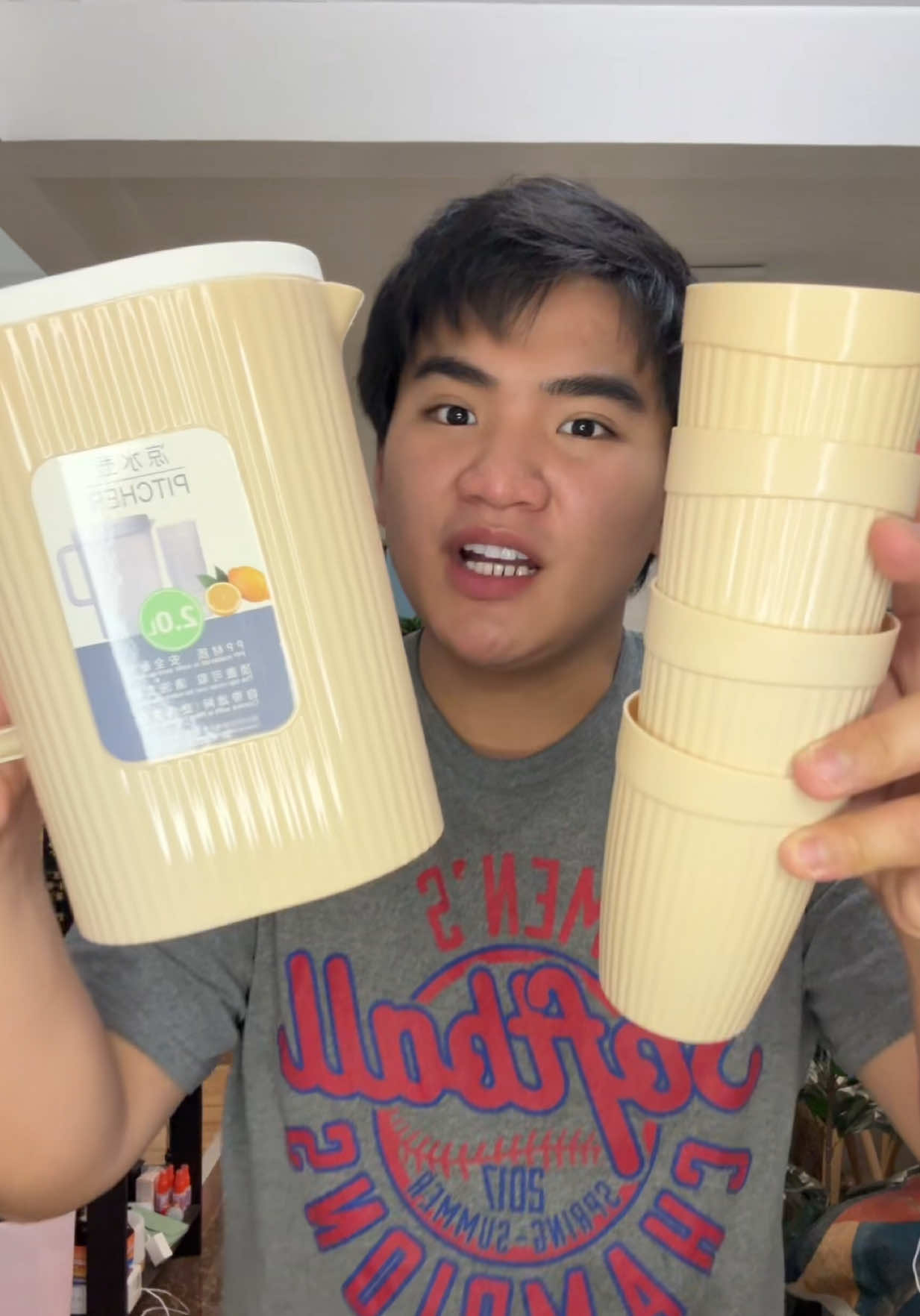 Ayan na sya beh ang mura lang ng gantong pasabog na pitcher tapos may apat pang baso goow nyo nato!
