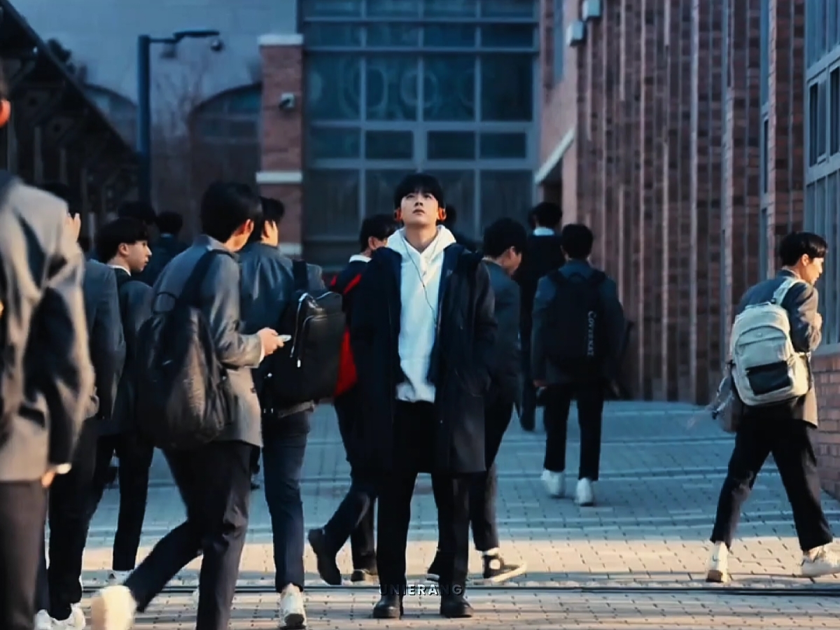 Done watching 8/8 Episodes✅️ now we want season 2 please😭🙏🏻!! -⚠️ ALL SCENES ARE FAKE⚠️. . . #onehighschoolheroes #kdrama #leejungha #kimdowan #kdramaedit #fyp 