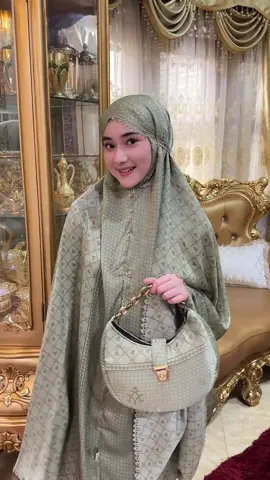 Mukena Dewasa Santorini Silk Premium 2in1 Aleeya Series #mukena #mukenahcantik #mukenapremium #mukenatravel #mukenadewasa #mukenamewah #mukenajumbo #mukenasilk #mukenaadem #mukenaaleeya #mukenah #mukenasilkypremium #mukenacantik #aleeyamukena 