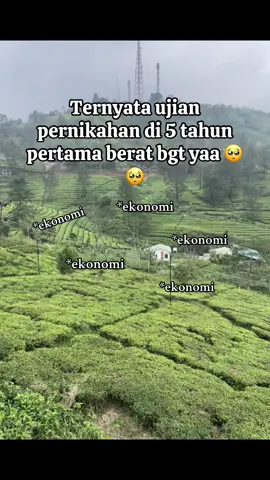 udah mau nyerah tp Alhamdulillah Allah selalu kuatkan, Allah selalu bantu, ya walaupun tiap hari ya allah ya allah terus 🥺🥺 #pernikahan #ujianpernikahan #marriedlife 