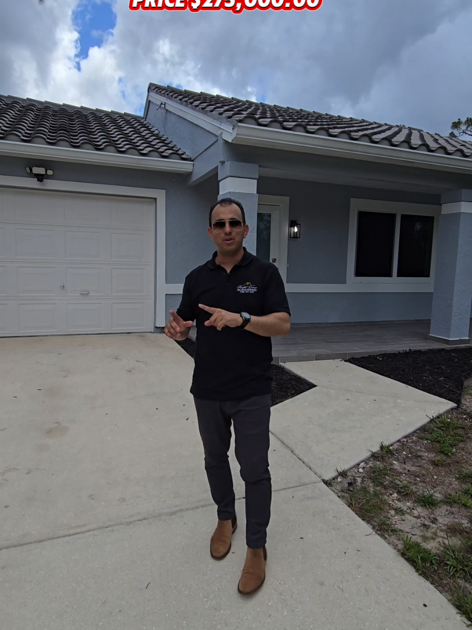 Totalmente renovada, esta hermosa casa en 18125 Wintergarden Ave ofrece 2 dormitorios, 2 baños completos y garage. Cuenta con techo nuevo, aire acondicionado reciente, plomería actualizada, y ventanas y puertas de impacto. El interior combina comodidad y estilo moderno. Disfruta de un amplio y hermoso patio cercado, ideal para reuniones o mascotas. Ubicada en una excelente zona de Port Charlotte, cerca de tiendas, escuelas, restaurantes y a poca distancia de las playas del Golfo. ¡Lista para mudarse y disfrutar! #Maykel .Realtor #inversioninmobiliaria #disciplinapositiva #pensandoenelfuturo #dreamhome #inversion #loyalty #loyaltyfamily #HogarSoñado #viralvideo #homesale #captamosoportunidades #changingpeopleslives #changinglives #disciplinapositiva #cubanosporelmundo #portcharlotte #casa #fuerzadevoluntad #InversiónInteligente #RealEstateFlorida #