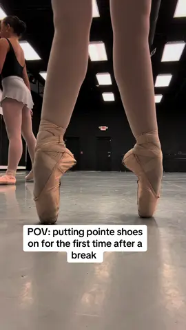 Ow #ballet #ballerina #dancer #dancersoftiktok #pointe #pointeshoes #real #relatable #repostthis #trending #blowup #fypシ゚viral #CapCut  