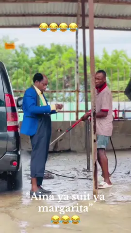 Abdalla Kiuno what is type of your suit?! 😂😂😂🙌🏾 #WeekendVibes #weekendcomedyskit 