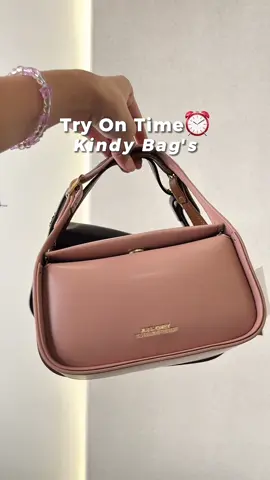 Try-on mini bag gemes udah dapet free box cuma 100ribuan aja‼️ #jimshoney #racuntiktok #tryon #outfit #belilokal #belilokalchallenge #tasjimshoney #slingbag #taslokal #minibag #ranselsekolah #tasselempang #taswanita #kindybag 
