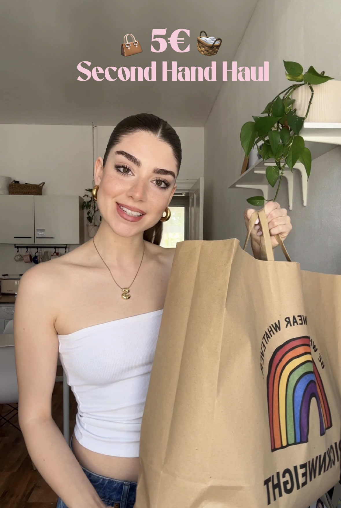 IG: Senemmez 🌟 | Was sagen wir zu meinem Haul??🙂‍↕️🤘🏼 #haul #secondhandshop #secondhandhaul #schnäppchen #sommermusthaves 