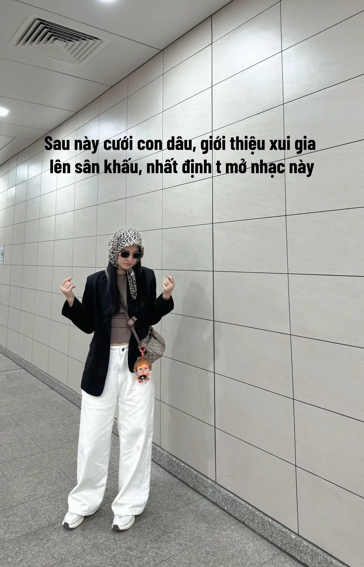 Sau này cưới con dâu, giới thiệu xui gia lên sân khấu, nhất định t mở nhạc này. Quá đã 
