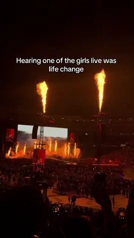 Aw it was insanee #theweekend #gillettestadium #playboycarti #theweekendconcert 