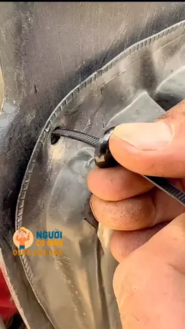 Kim dây buộc khoá thẻ cố định tấm chắn bùn xe 