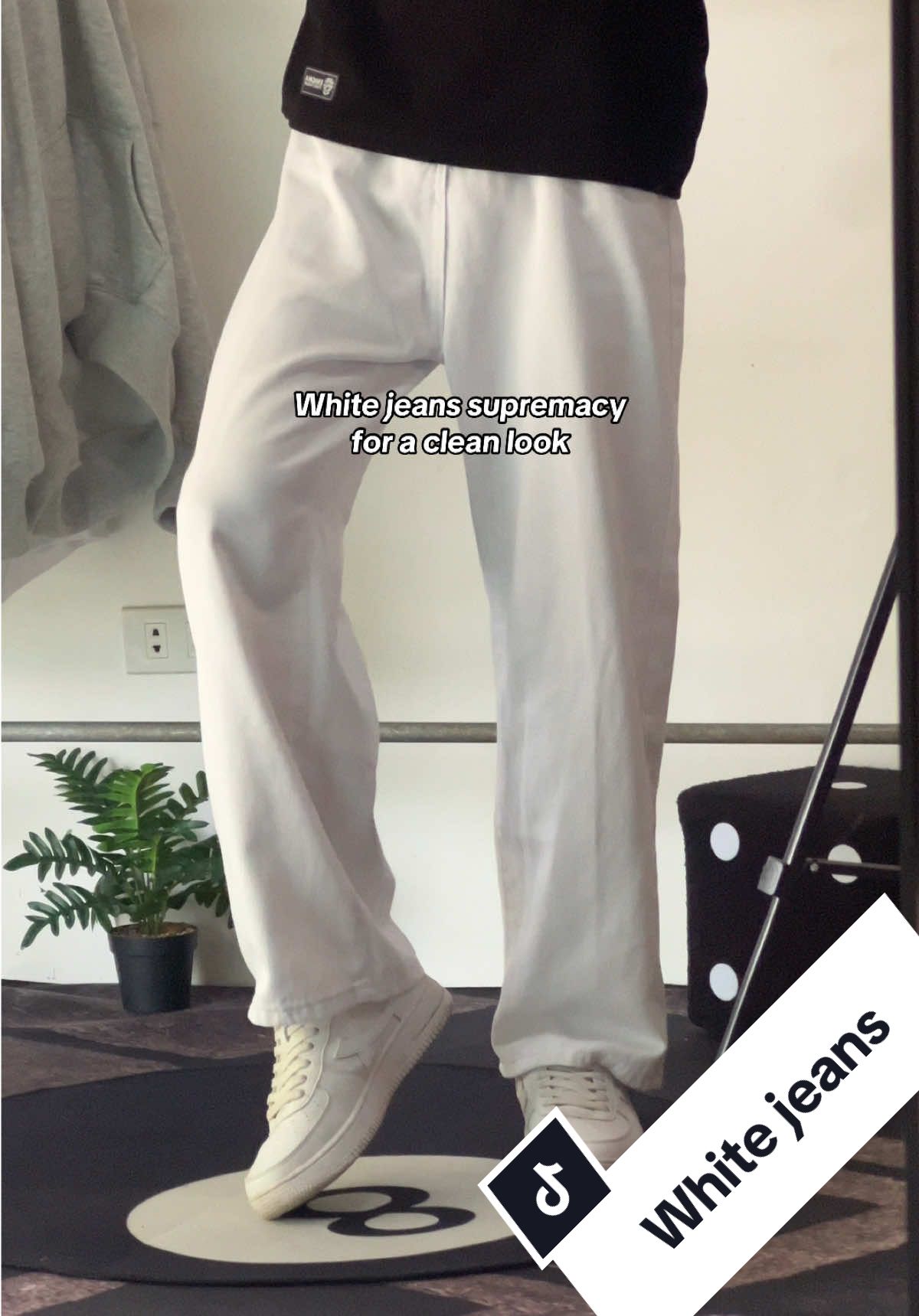 Linis tingnan ng naka white jeans🏳️ #pants #jeans #baggyjeans #baggypants #whitepants #fypシ゚ 