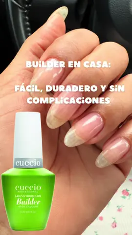 A veces no tengo tiempo, otras veces no tengo ganas. Pero desde que uso builder, ya no me estreso por las uñas 💅  Tips que a mí me funcionan con el builder: 	1.	Aplica capas finitas para no sobrecargar 	2.	Deja que cada capa se nivele sola antes de curar 	3.	No te olvides del primer y del bonder para mejor adherencia 	4.	Si tienes crecimiento y no puedes retocar: rebaja un poco y pinta encima ¡Así mis uñas duran más de un mes!  ¿Tú también eres del team “me lo hago yo misma”?   #UñasEnCasa #NailsAtHome #BuilderGel #NailDIY #ManicuraEnCasa #TipsDeUñas #BuilderTips #NailHacks #realtalk #VidaReal #SoyMiPropiaNailTech