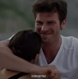 ne güzelde duruyor... #kuzeygüney #kuzeygüneyedit #kuzeytekinoglu #edit #foryoupage #kıvançtatlıtuğ #öykükarayel #viral #kuzey #cemre #kuzeycemre #cengizkurtoglu #duvardaki 