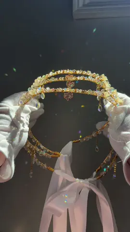 Would you wear this on your wedding day?😊 #jewelrymaking #tiara #diadema #handmade #fairy 
