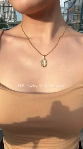 What this necklace makes me feel when wearing it💕✨ So classy, elegant! I love the pendant🫶 from HB Jewelry #hbjewelry #pendantnecklace #ovalpendant #necklace #nontarnish #goldnecklace #fyp 