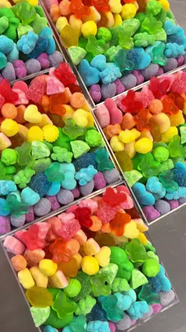 Guys, don’t be mad 🍭🍬 Seriously, how sweet is this 😍🤩 #rubybond #candy #candyboard #candybox #candytok #pastelaesthetic  