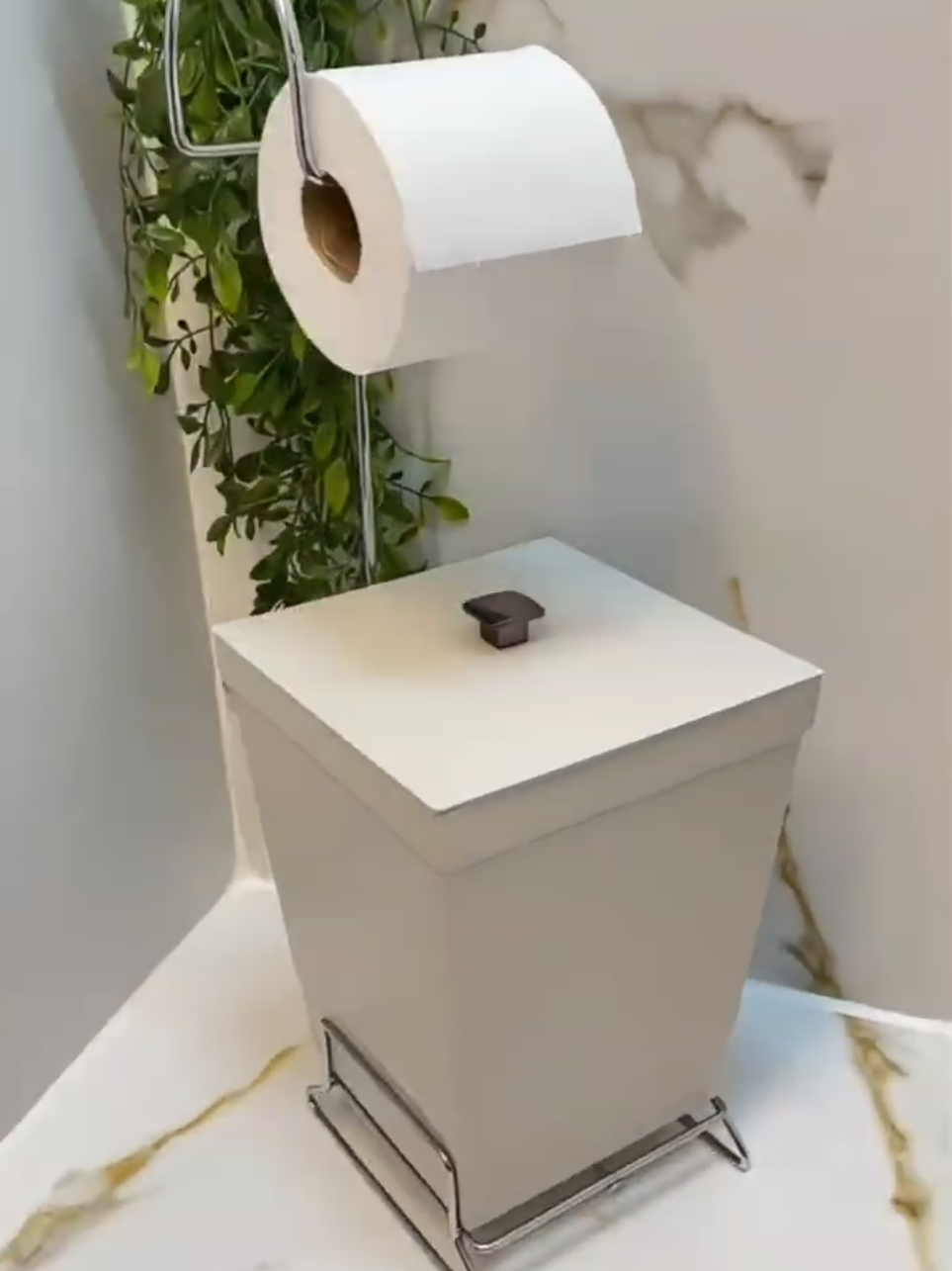 🛍️Lixeira Banheiro Com Suporte Papel Higiênico Cesto  📌 Comente QUERO que te envio o link  #shopee  #achadinhos  #achadinhosshopee  #acheinashopee  #lixeiradebanheiro  #achadinhodebanheiro  #achadinhosdashopee  #portapapelhigienico 