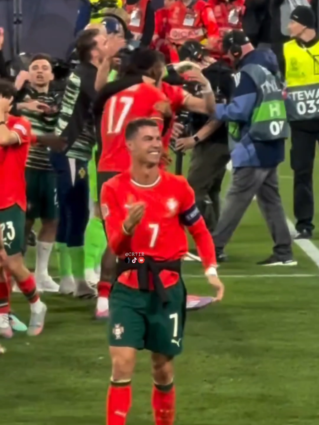 😍❤️ Ronaldo Beautiful Moment #CR7 #GOAT #Portugal #NationsLeague