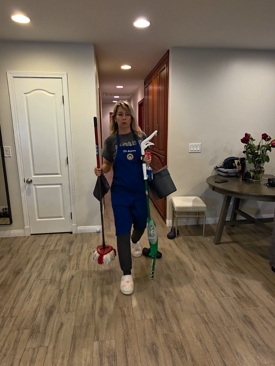 Operation: Escape Cleaning ✅ #lol #reallife #mom #приколы #teens #comedy #family #ржака 