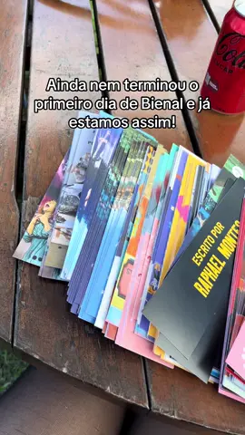 Eu e minhas coleções de marcadores de páginas! 🤡🤣#bienal #bienaldorio 