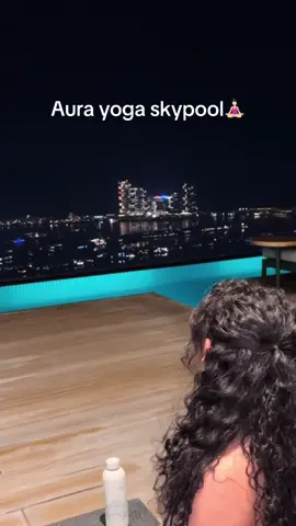 📍Aura yoga skypool  #yoga #rooftop #aurayoga #dubai🇦🇪 
