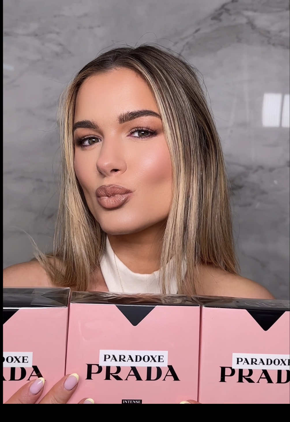 ✨💕Giveaway Rules 💕✨ From: Friday June13 - Tuesday June 17 Follow me on TikTok @Beatricebalaj  &  @Beatricebalaj1 and Instagram @beatricebalaj Repost and save this so you can come back  *Bonus* Subscribe to my YouTube channel for an extra entry (@beatricebalaj) Must be 18 years & live in the US  Giveaway winner will be announced on Wednesday June 18th  No purchase is required, clearly.  #giveaway #perfumetok #pradaparadoxe #luxury #parfum #fyp #fypシ #foryourpage 