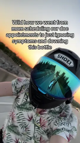 Sorry mom 😬  . . . . #summertime #fz07 #sunset #beautiful #loveinglife #bikelife #family #bikerboy #bestlife #doit #fyp #neverstops #whitebike #clean #built #2wheels #fast #sunset #kawasaki #friends