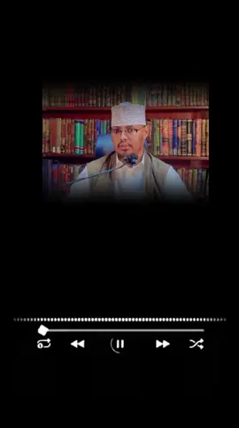 يامن يرى مد البعوض جناحها...........في ظُلمة الليل البهيم الأليلويرى عُروق نياطها في نحرها.......... والمخ في تلك العظام النحلأغفر لعبدٍ تاب من فرطاته..