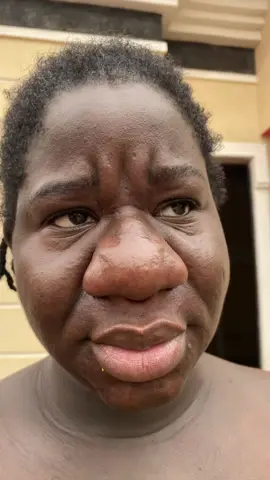 Pregnancy is a whole lot. God be praised. I humbled pregnancy even with my twin boys 😁 If you laugh I block you. #iwentfromthistothis  #pregnancy #ihumbledpregnancy #antenatal 