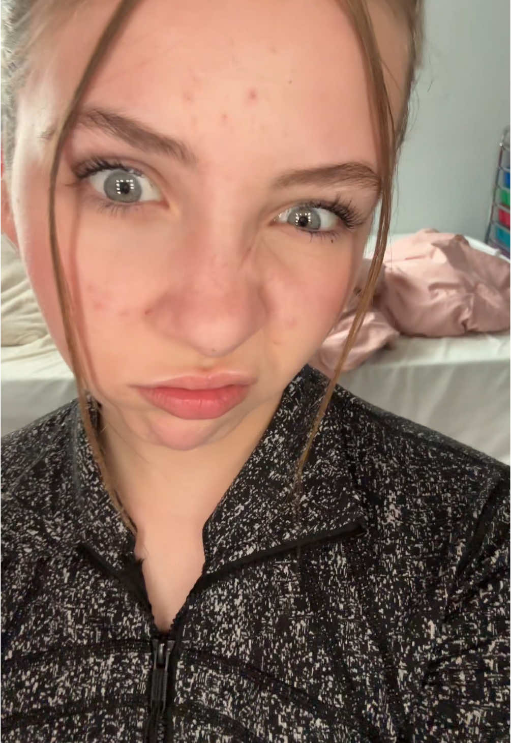 #fyp #foryou #foryoupage #blowthisup #viral #lipsync #jesuslovesyou #sounds #audios #soundstouse #makeup #messybun #lululemon #lonely 