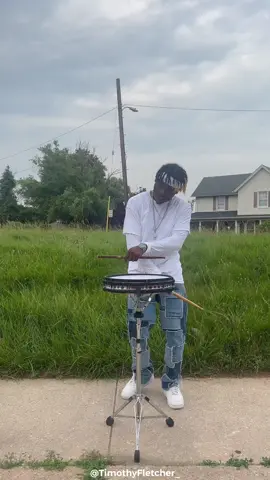 Felt like @shadmoss  today 😂🥁🔥‼️ “LET ME HOLD YOUUUUU” #drums #trums #timothyfletcher #music #bowwow #letmeholdyou #omarion #jermaindupri 