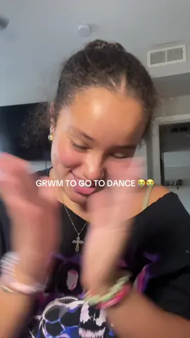 GRWM FOR DANCE 😁🔫 #secret #fyp #famous #livelife #dance #grwm #grwms @AquaphorUS @New Balance Official 