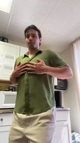 Songs got me movin my hips in the office. #hips #foryoupage #mlm 