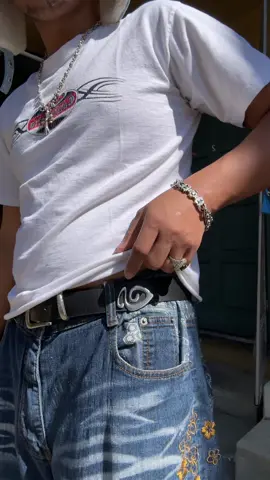 simple white tee baggy blue jeans combo #fashion #streetwear #outfitinspo #styleinspo #outfit 